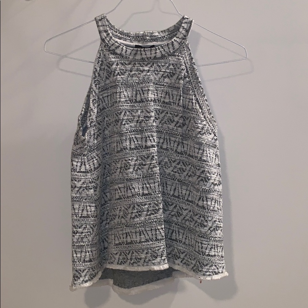 W5 Ikat fringed fabric with pattern